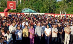 Díaz-Canel nimmt an Feier zu Schuljahresbeginn in Pinar del Rio teil