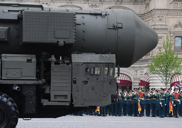 Systeme ballistischer Raketen auf der Militärparade 