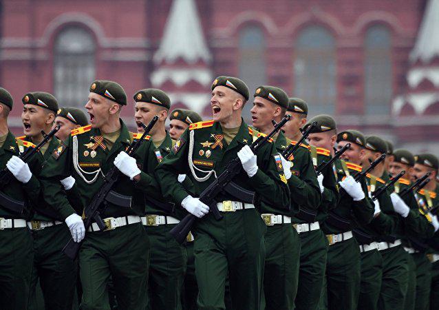 Terrestrische Kriegsformationseinheit auf der Militärparade in Moskau 