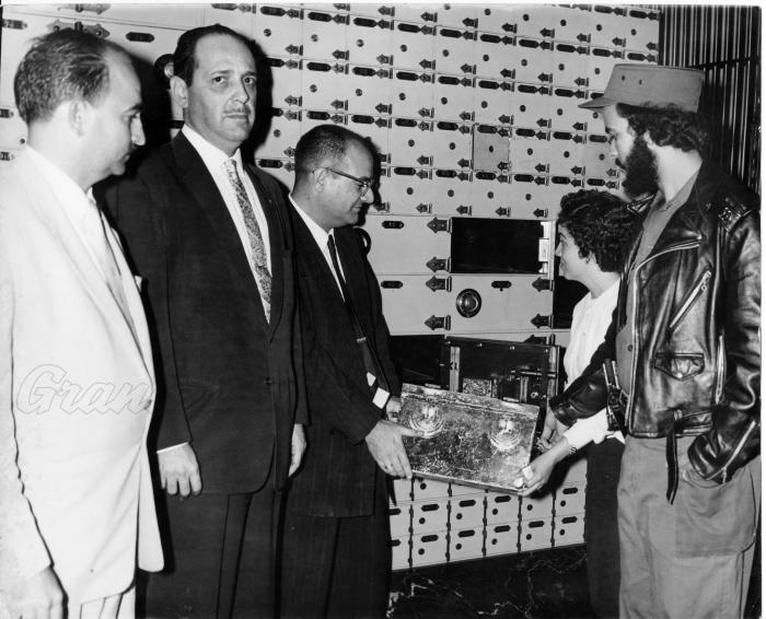 Das Ministerium zur Wiedergewinnung der Veruntreuten Güter hatte die Bankkonten, die unter ihrem Namen liefen bereits entdeckt und versiegelt. Sie bestanden aus einem Safe mit $977, 979.00 Pesos, einem Konto bei der Banco Continental Cubano von 29,000  Dollar unter dem Namen Serafina Freyre,  Ehefrau von Ventura Novo; ein anderes Konto bei der Trust Company of Cuba von 47,182.55 Pesos und der an der Straße, die San Antonio de los Baños mit La Salud in Havanna verbindet, gelegene Finca El Rosario